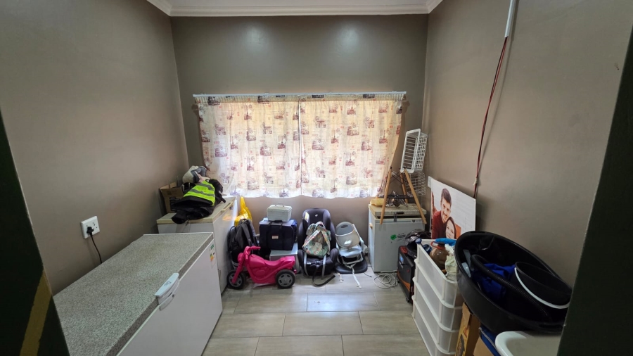 6 Bedroom Property for Sale in Sasolburg Ext 23 Free State